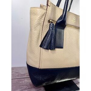 Kate Spade Southport Avenue Oden Cream/Navy pebble leather  w/ Tassle